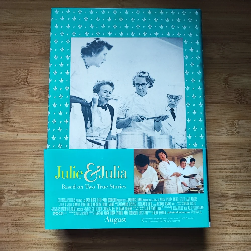 Julia Child Mastering The Art of French Cooking Cook Book Dust Jacket 2009 NEW